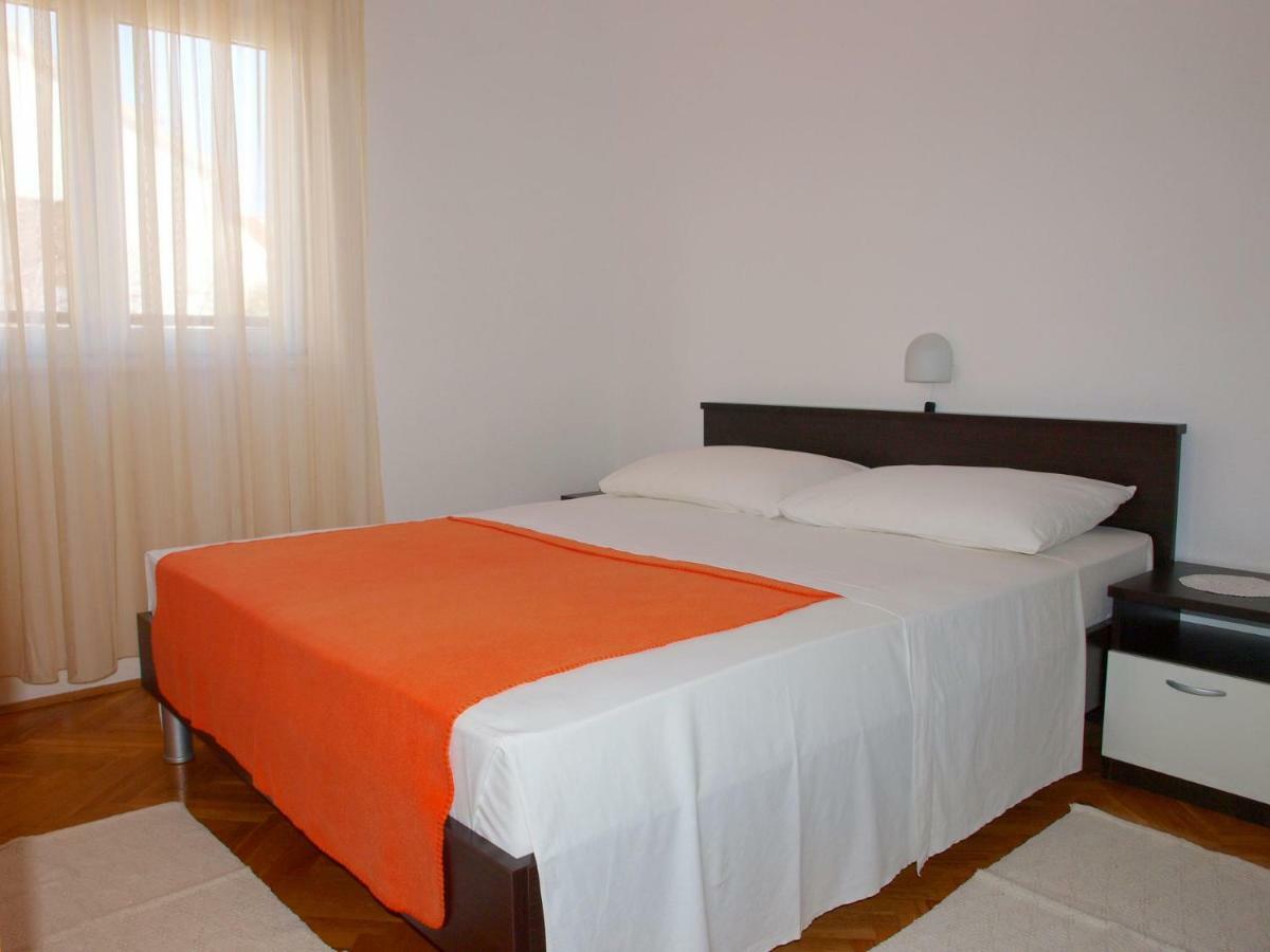 Apartments Mirja - 100M From The Beach & Parking Trogir Exterior foto