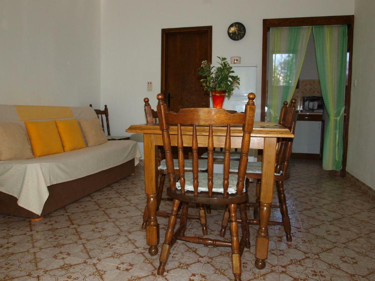 Apartments Mirja - 100M From The Beach & Parking Trogir Exterior foto