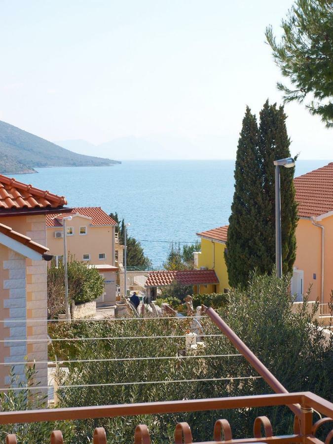 Apartments Mirja - 100M From The Beach & Parking Trogir Exterior foto